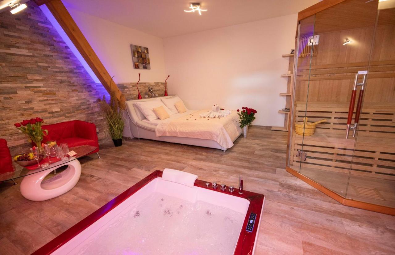 Romanticky Wellness Suite Hotel Heinz دوبريس المظهر الخارجي الصورة